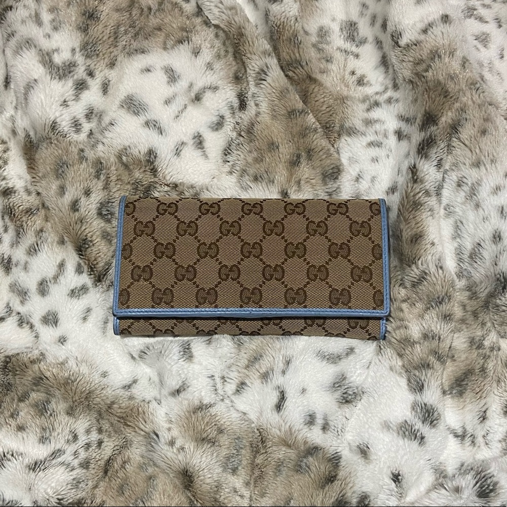 Baby blue Gucci clutch